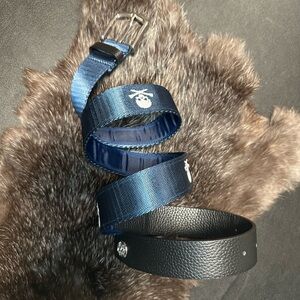 G/FORE Men’s Blue Skull Crossbones Webbed Belt Like New